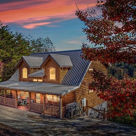 Bearfoot Pines - True Log Cabin - Wi-Fi, Hot Tub, Fishing, Deck With Views! - Mins To Pf Sevierville Esterno foto