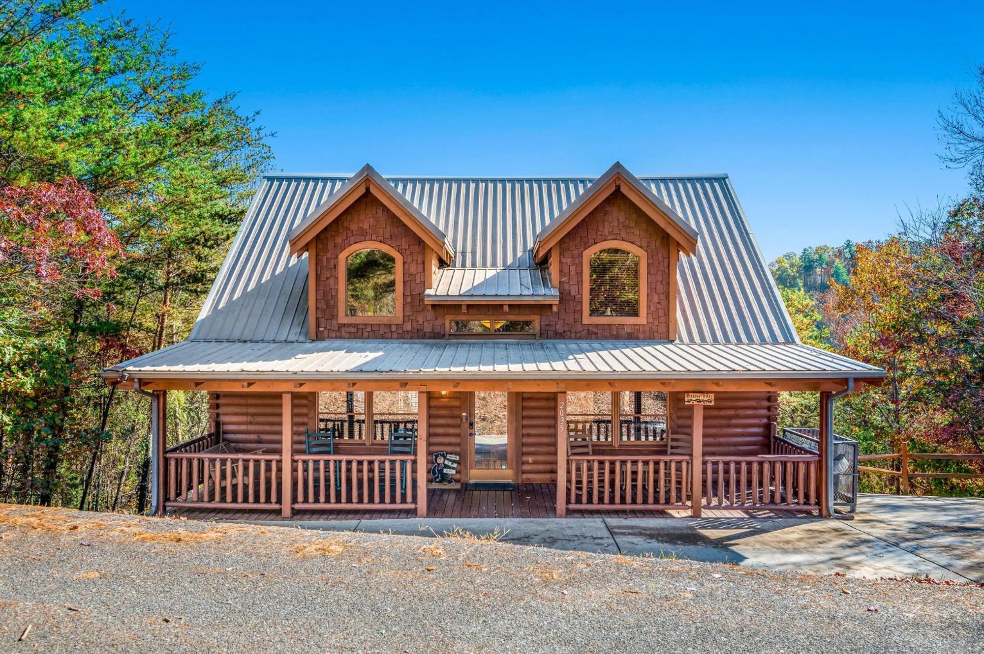 Bearfoot Pines - True Log Cabin - Wi-Fi, Hot Tub, Fishing, Deck With Views! - Mins To Pf Sevierville Esterno foto