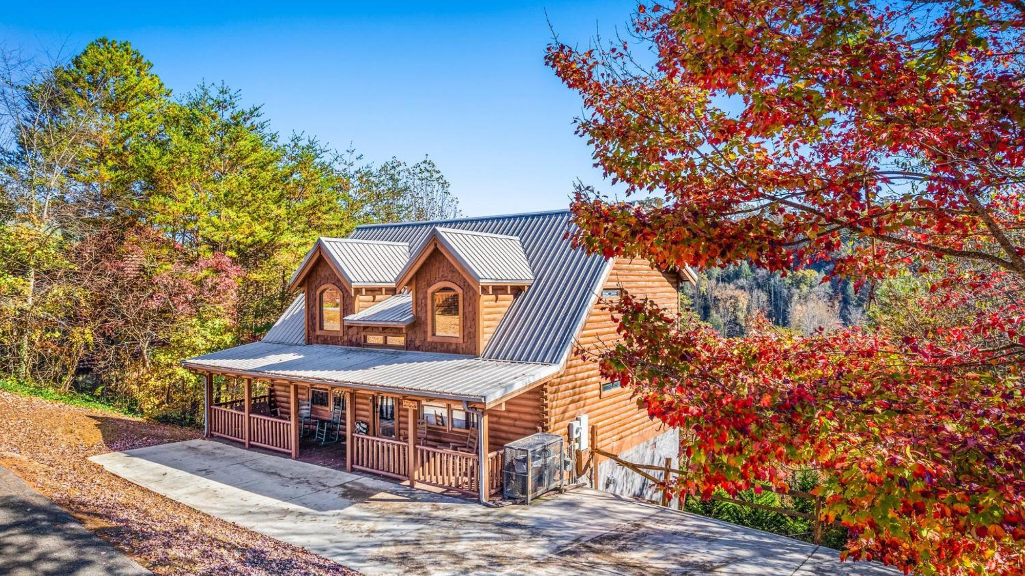 Bearfoot Pines - True Log Cabin - Wi-Fi, Hot Tub, Fishing, Deck With Views! - Mins To Pf Sevierville Esterno foto