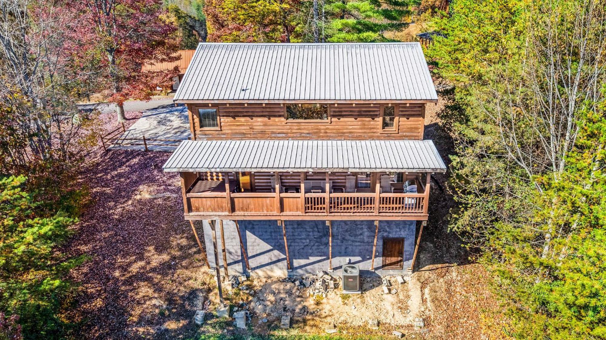 Bearfoot Pines - True Log Cabin - Wi-Fi, Hot Tub, Fishing, Deck With Views! - Mins To Pf Sevierville Esterno foto